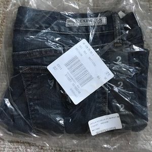 NWT New Express Stella Barely Boot 2 short jeans